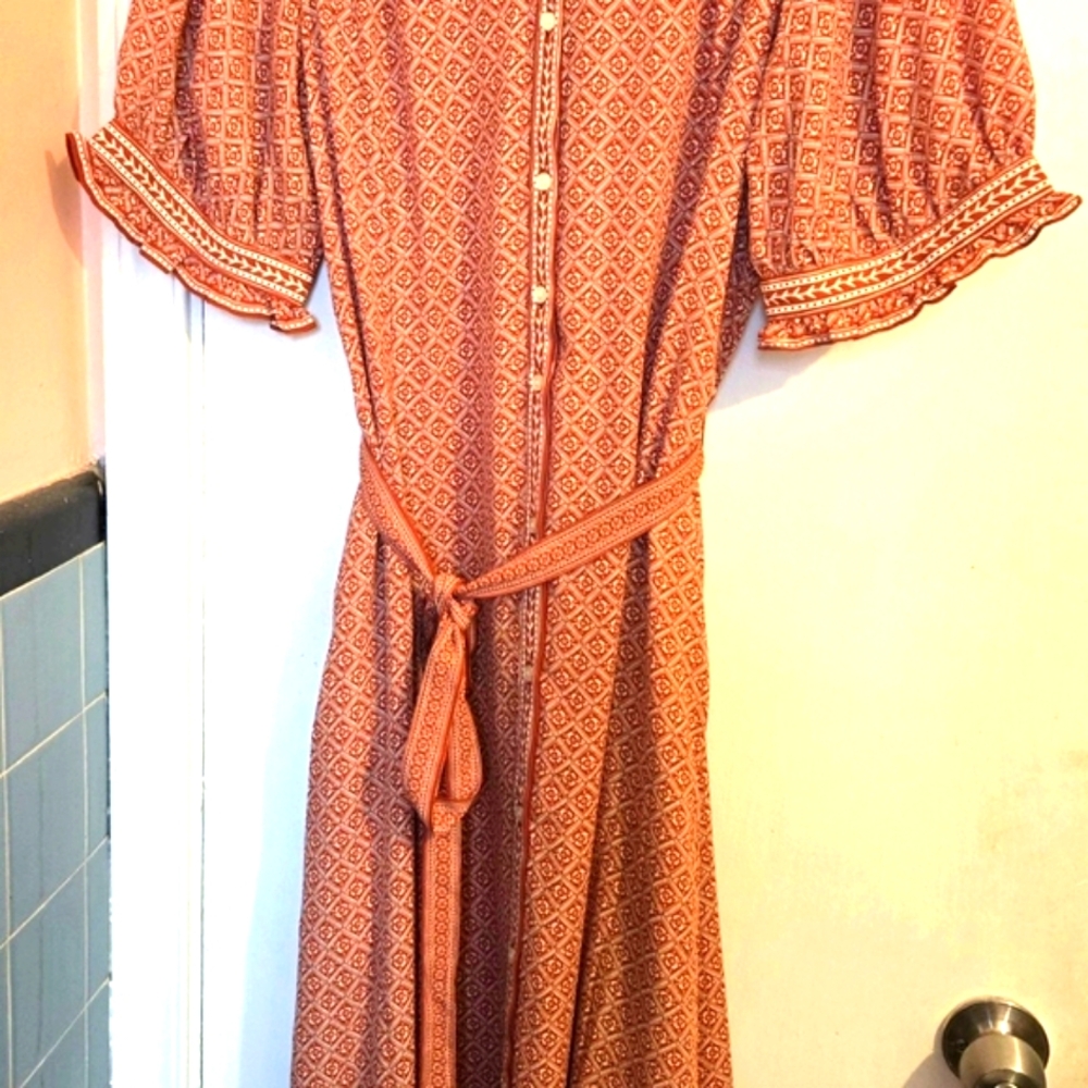 Short Sleeve Midi Red Pattern Dress Size Large - Picture 3 of 6